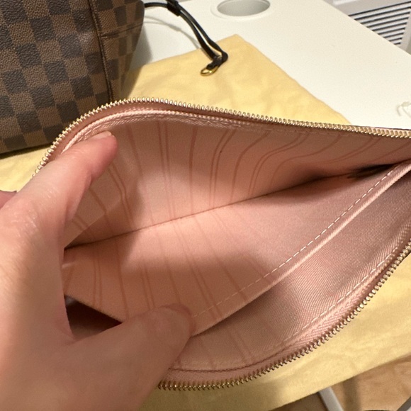 LV Neverfull MM - Picture 5 of 14